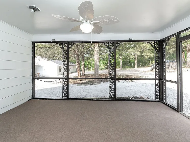 8669 Historic Highway 165 — Photo 20