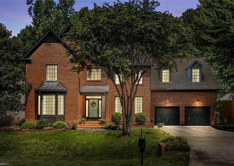 1st image of 2514 Beech Cliff Ln