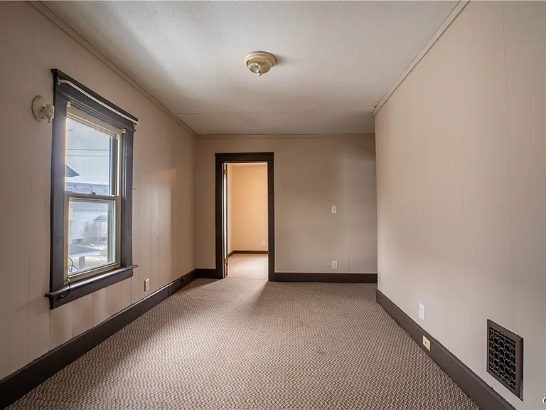 208 E Clark St #1 — Photo 17