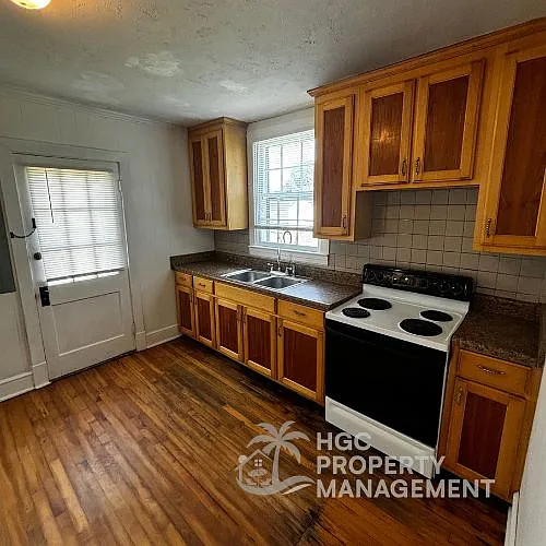 707 Magnolia Dr — Photo 8