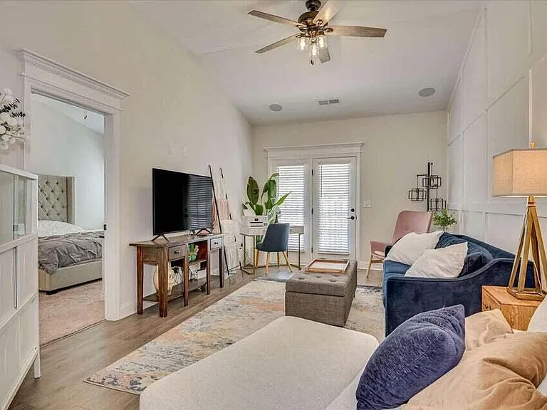 312 Sumac Trl — Photo 9