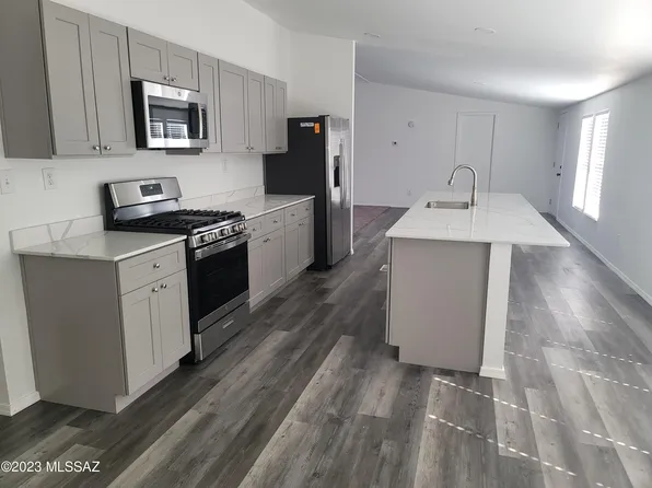 17450 W Whitewing Way, Marana, AZ 85653