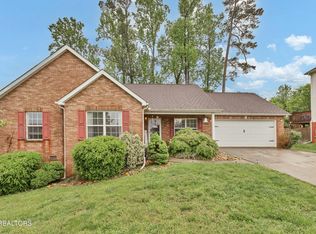 7417 Openview Ln, Corryton, TN 37721