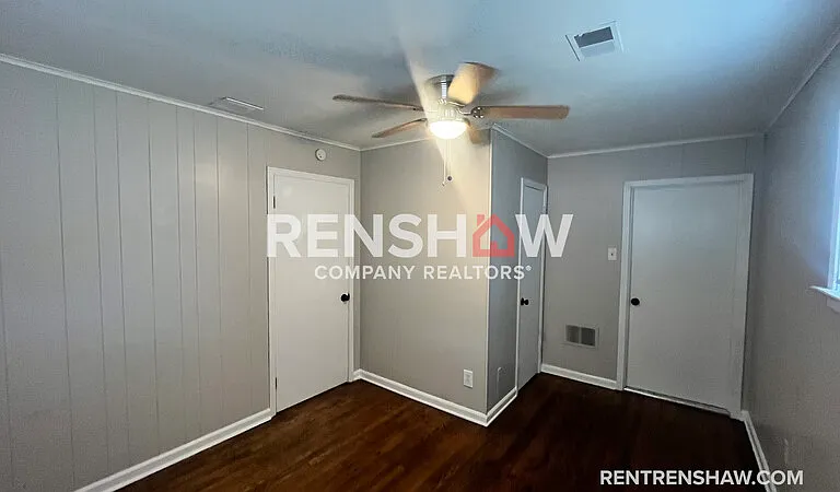 3822 Maid Marian Ln — Photo 13