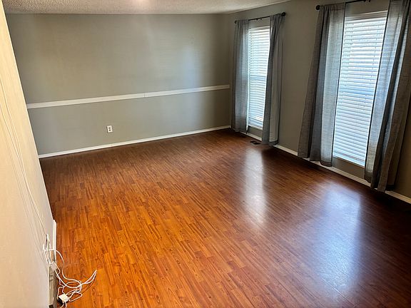 3rd image of 15156 E Bails Pl
