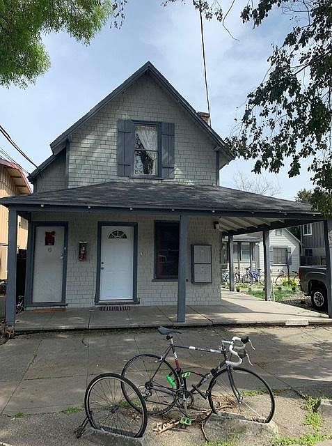 1st image of 212 University Ave #6