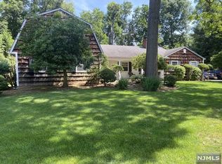 425 Pine Ln, Haworth, NJ 07641