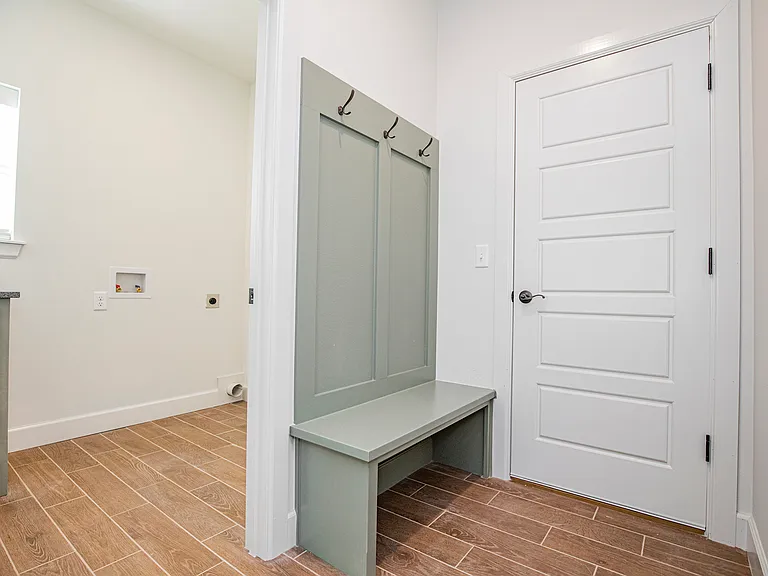 937 Cook Ln — Photo 23