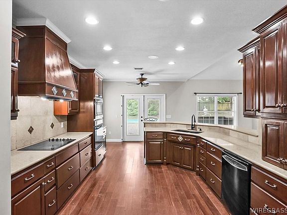 5th image of 104 Common Wealth Ct