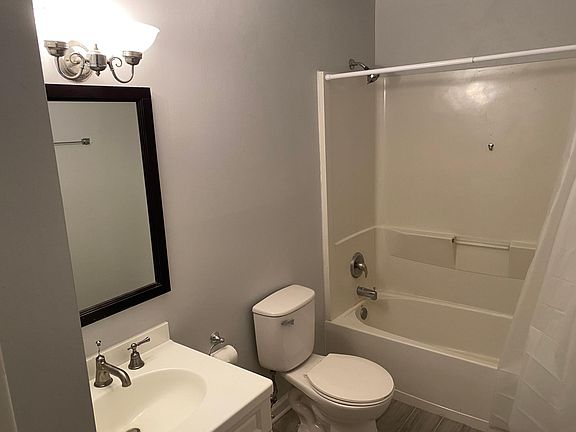 5th image of 15A E Dundee Quarter Dr Unit 108