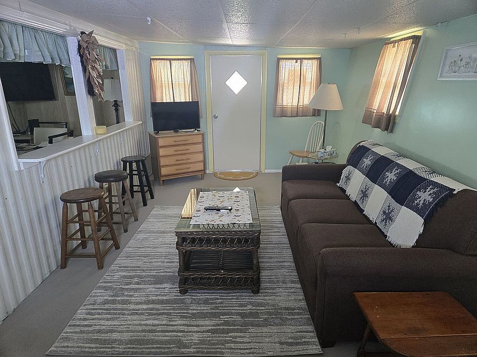 Fla room (has ac & heat)