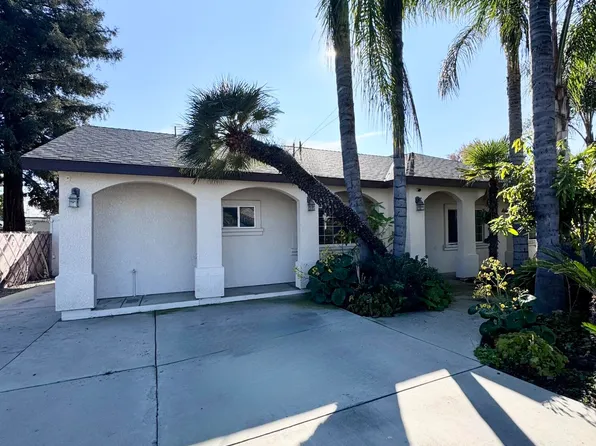 835 E Costner Street, Farmersville, CA 93223