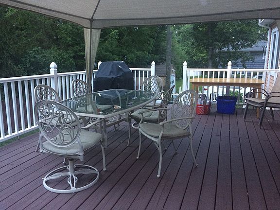 4th image of 161 Willis Ave
