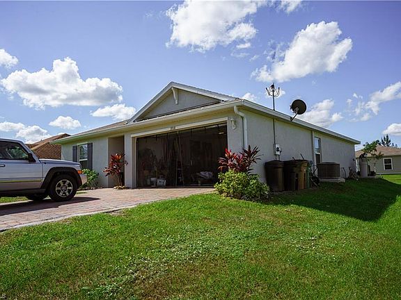 3rd image of 3708 NE 13th Pl