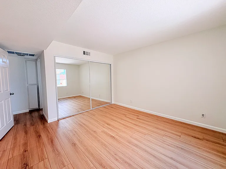 311 E Cedar Ave #207 — Photo 14