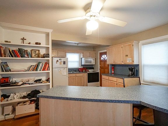 5th image of 1446 Hickory St