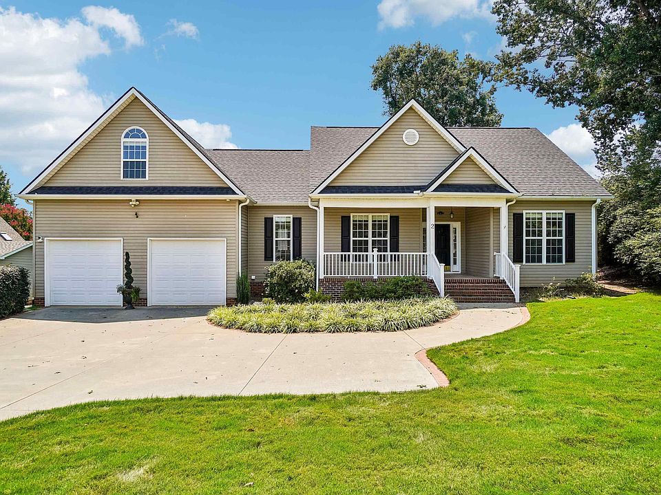 1st image of 2 Lake Lennox Dr
