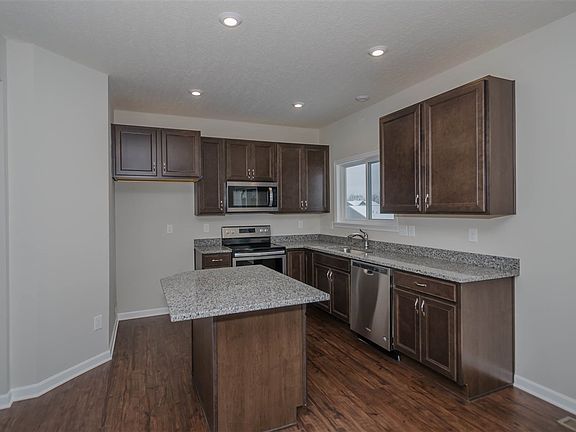 4th image of 10228 Cardigan Dr