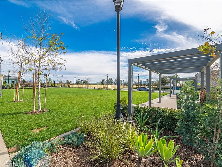 2472 E Stanley Paseo — Photo 32