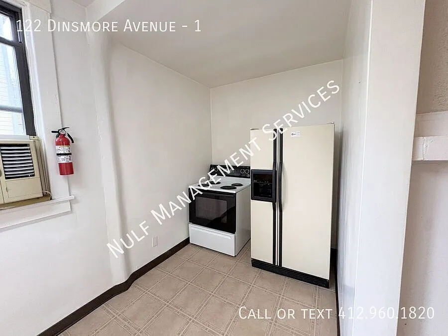 1 bed, 1 bath unit in Crafton — Photo 2