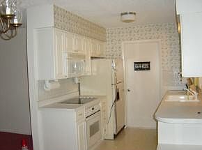 5th image of 2593 N Poinciana St