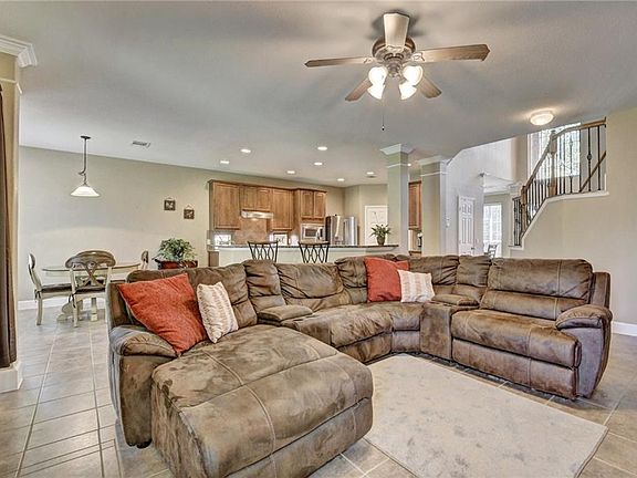 4th image of 2629 Salorn Way