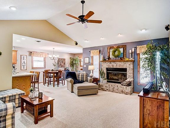 3rd image of 1536 Plum Creek Dr