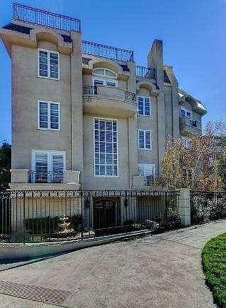 3rd image of 11740 W Sunset Blvd APT 21
