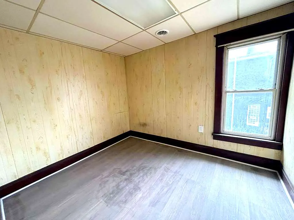 3 bed, 1325 sqft, $1,200 — Photo 4