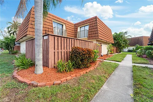 5212 Cedarbend Dr #1 Photo 1