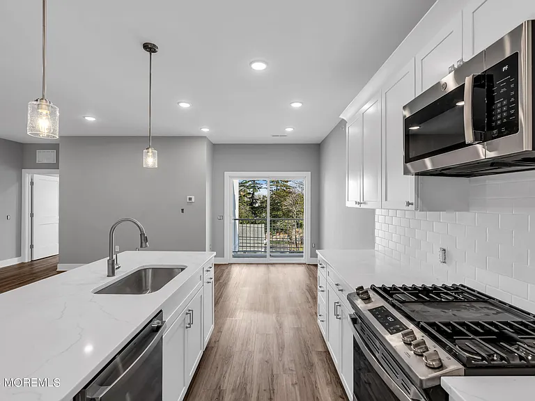 33 Union Ave #210 — Photo 30