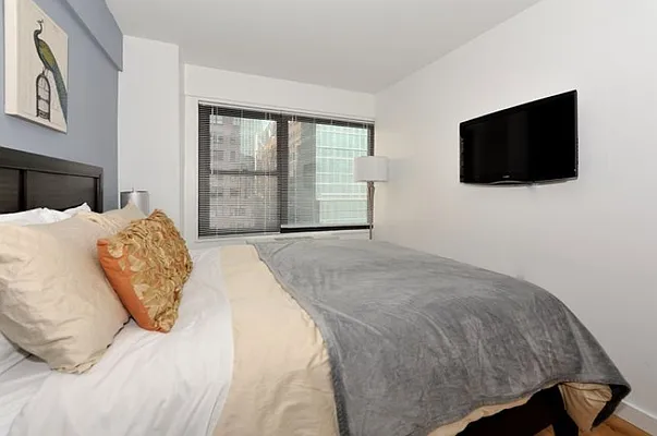 Rented by Eisenberg Exclusives | media 25