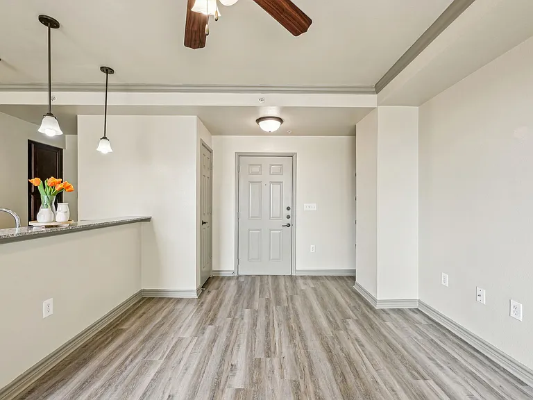2101 Church Street — Photo 139