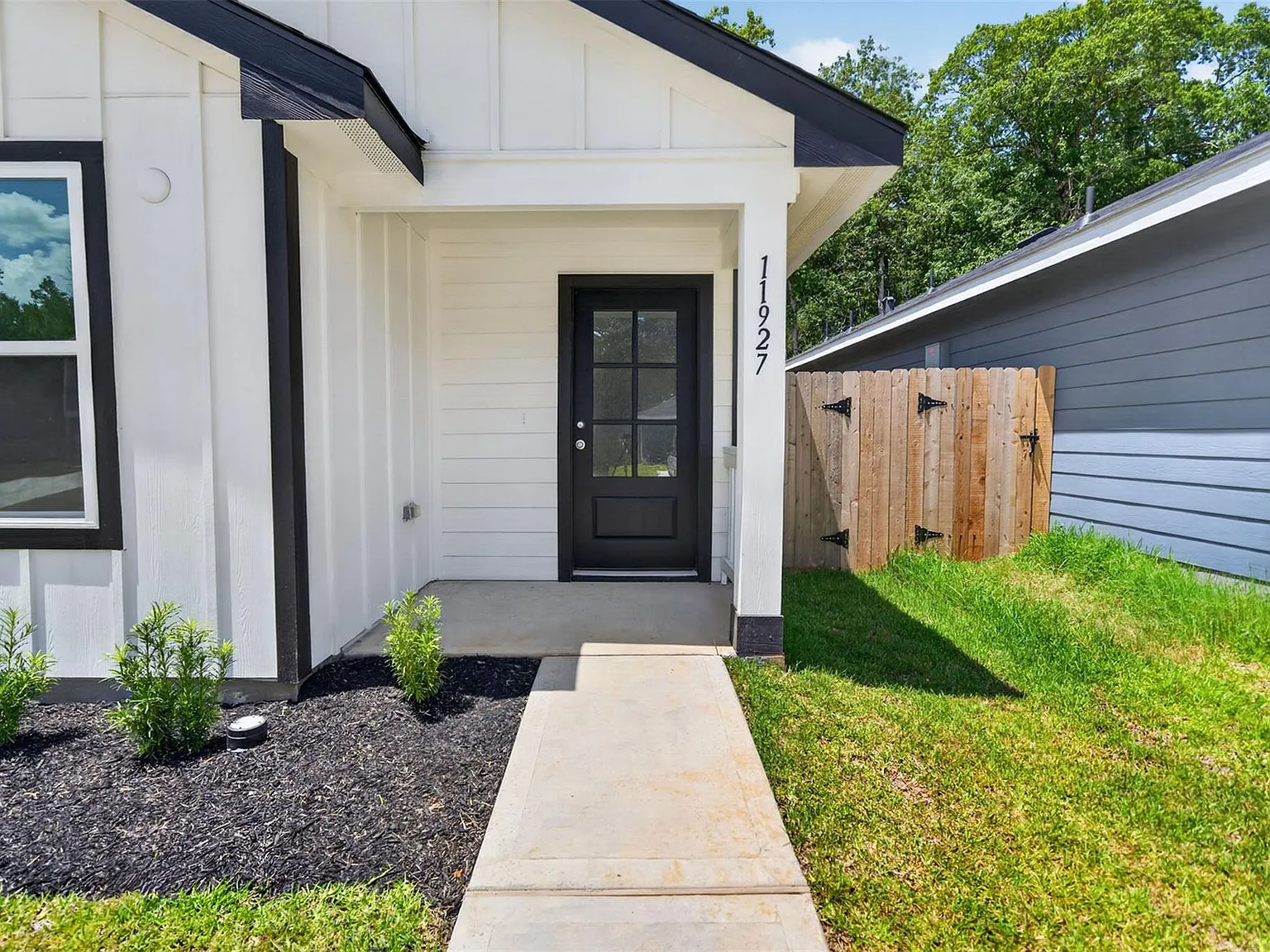 3 bed, 2.0 bath, 1023 sqft, $1,395 — Photo 4