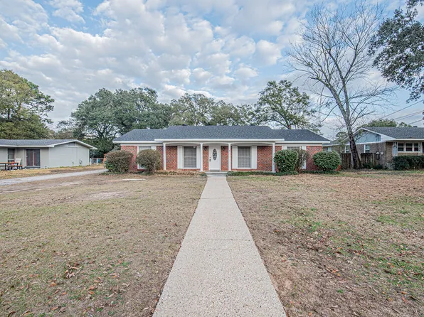 4361 Montclair Cir E, Mobile, AL 36693