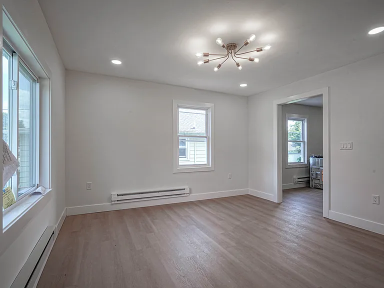 21 & 23 Harding Ave #21 — Photo 13