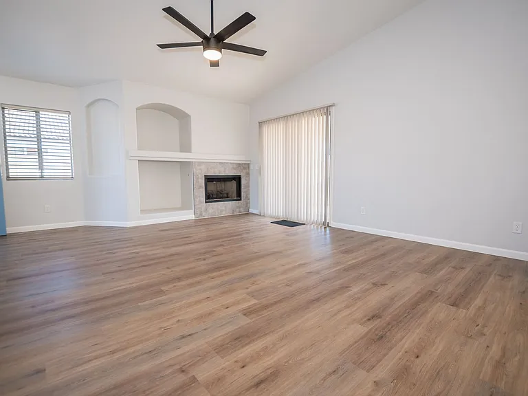2337 Horizon Dr — Photo 3