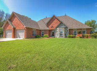 612 S Tallchief Ct, Skiatook, OK 74070