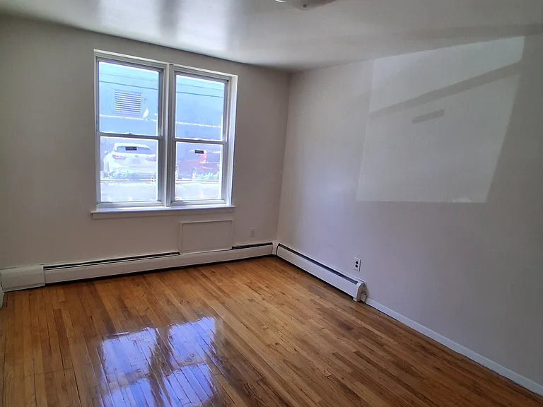 300 E 2nd St #1L — Photo 14