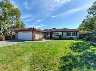 5200 Long Canyon Dr, Fair Oaks, CA 95628