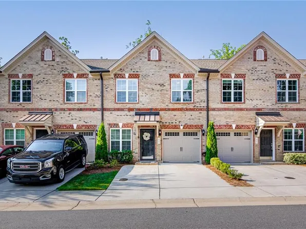 819 Silver Leaf Dr, Winston Salem, NC 27103