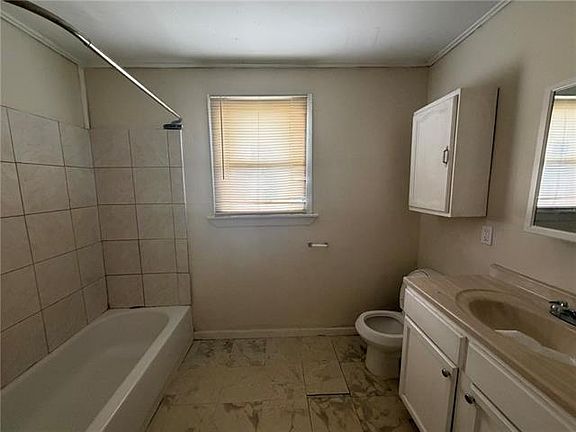 5th image of 524 Bertucci St
