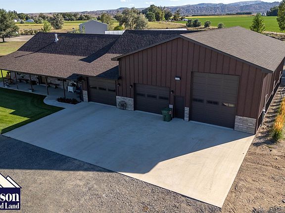 4th image of 20 Emily Ln