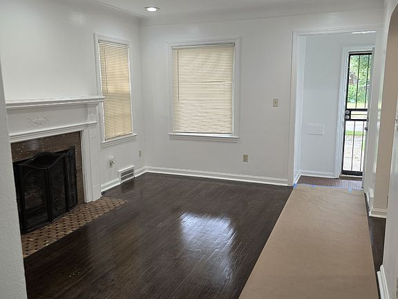2nd image of 18986 Kingsville Ave
