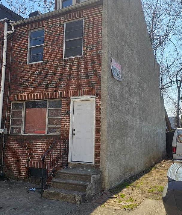 1st image of 764 Mount Vernon St