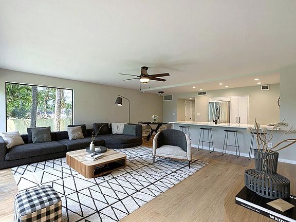 4th image of 1100 SE 5th Court #1