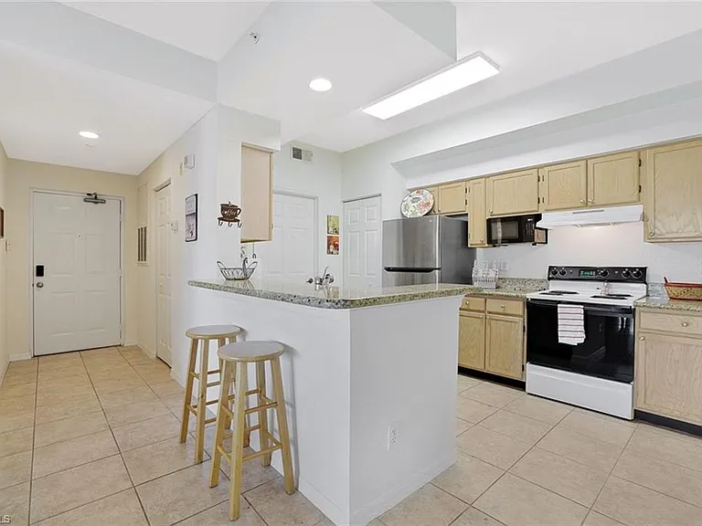 4610 Saint Croix Ln #1027 — Photo 4