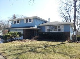 1356 Todd Farm Ct, Elgin, IL 60123