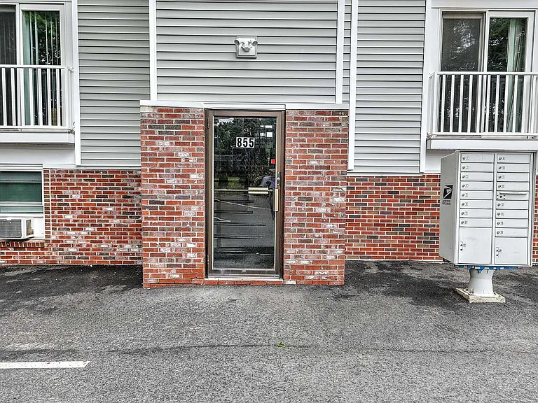 855 Providence St. — Photo 31