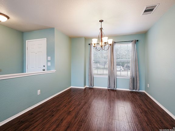 5th image of 7626 CORTLAND OAK